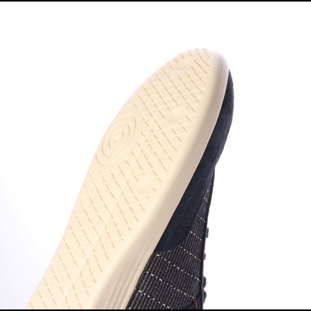 NEW Cole Haan Men's Grand Crosscourt Turf Sneaker - Picture 2 of 2